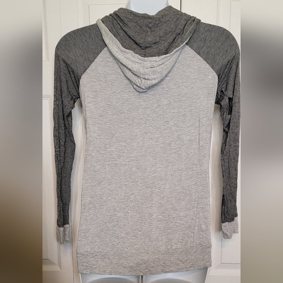 #521-VS PINK Electric Light Gray Hooded Top with Black Stripes,sz.XL - Picture 2 of 3